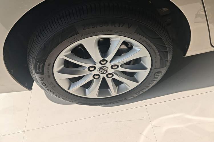 Used Buick GL8 2017 ES 28T Premium Version China V Standard Exterior 5
