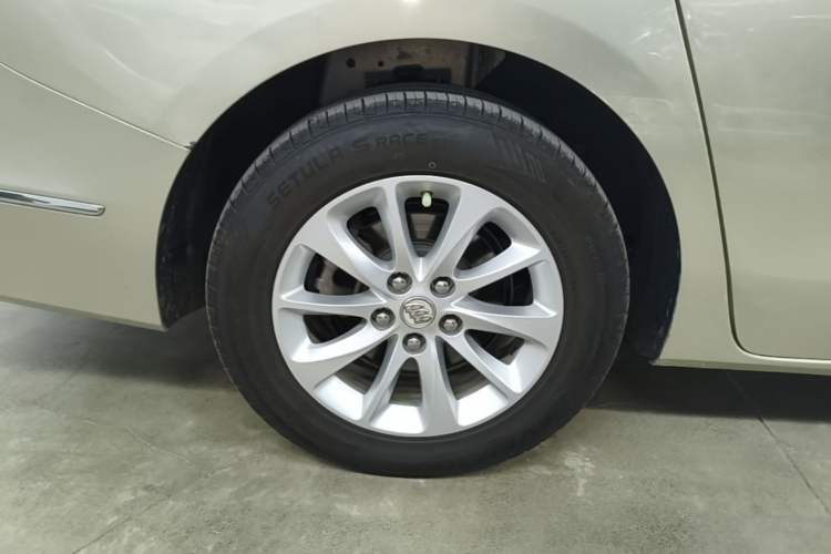Used Buick GL8 2017 ES 28T Premium Version China V Standard Exterior 5