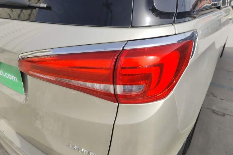 Used Buick GL8 2017 ES 28T Premium Version China V Standard Exterior 6
