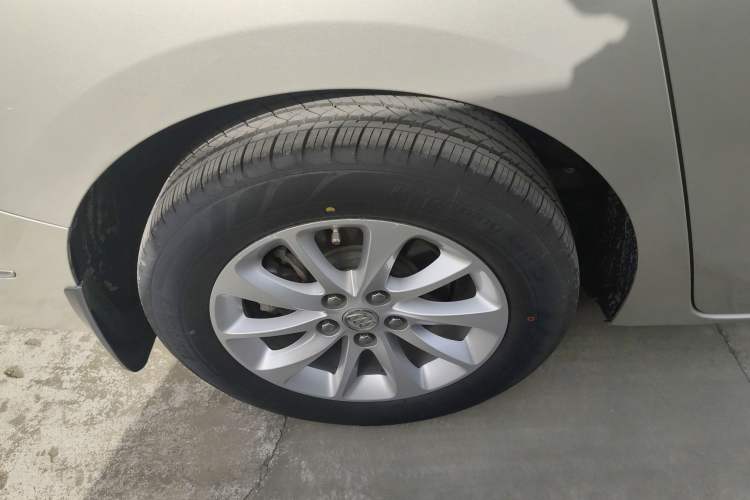Used Buick GL8 2017 ES 28T Premium Version China V Standard Exterior 8