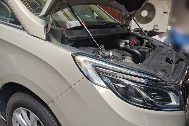 Used Buick GL8 2017 ES 28T Premium Version China V Standard Front