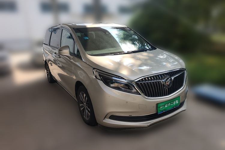 Used Buick GL8 2017 ES 28T Flagship Model China V Standard Front Right 45 Deg