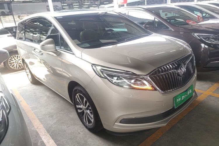 Used Buick GL8 2017 ES 28T Luxury Model China V Standard Front Right 45 Deg