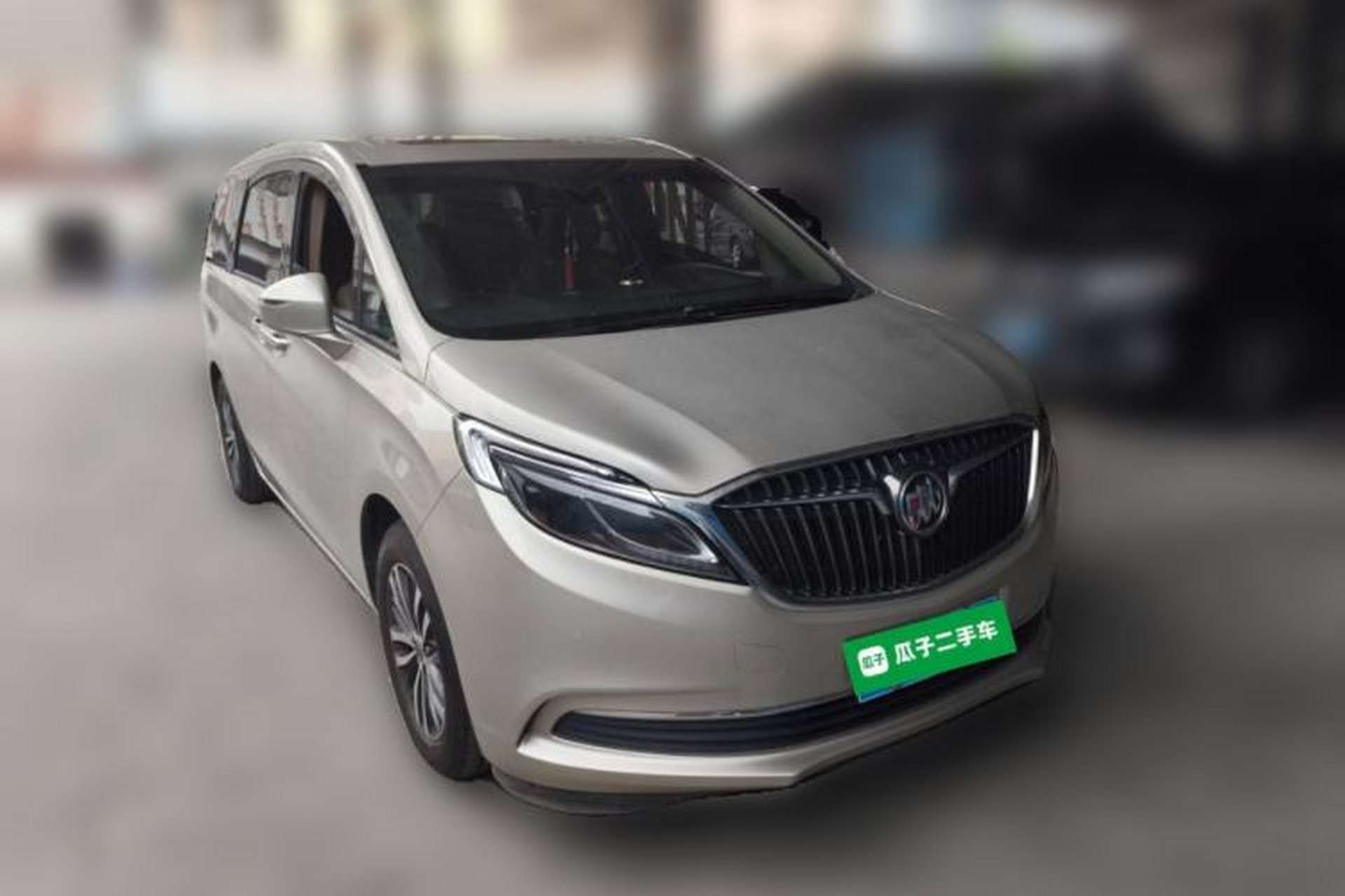 Used Buick GL8 2017 ES 28T Luxury Model China V Standard Front Right 45 Deg