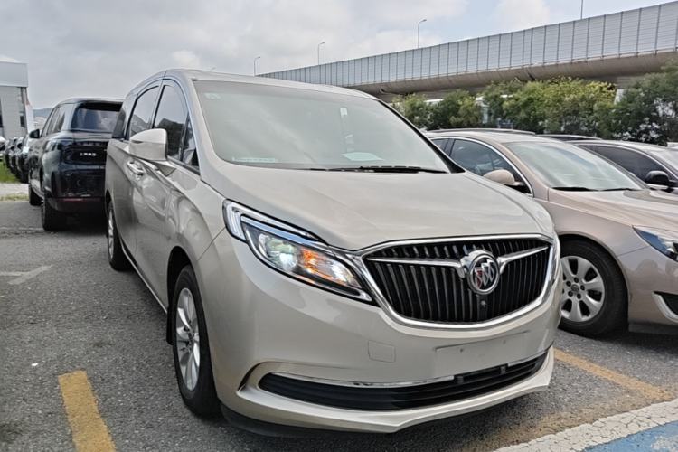 Used Buick GL8 2017 ES 28T Comfort Model China V Standard Front Right 45 Deg