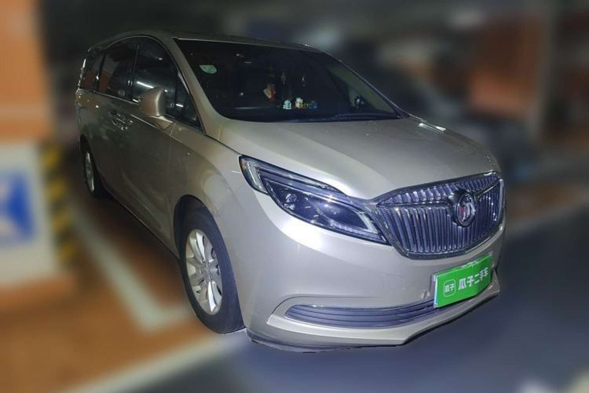 Used Buick GL8 2017 ES 28T Premium Version China V Standard Front Right 45 Deg