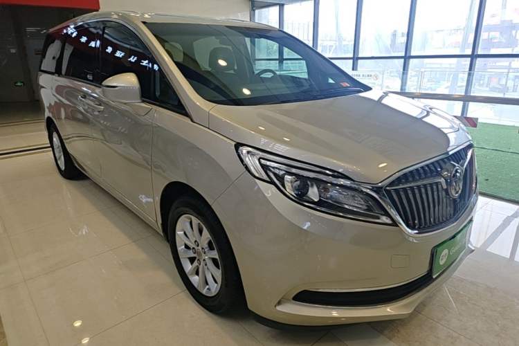 Used Buick GL8 2017 ES 28T Comfort Model China V Standard Front Right 45 Deg