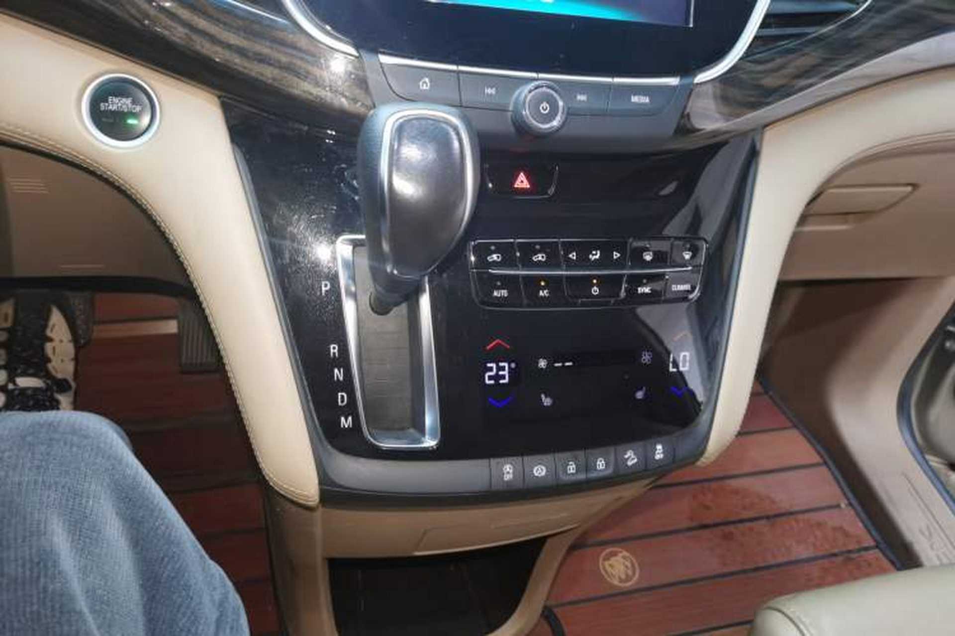 Used Buick GL8 2017 ES 28T Luxury Model China V Standard Gear Lever