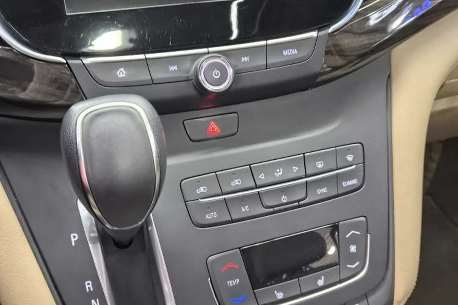 Used Buick GL8 2017 ES 28T Premium Version China V Standard Gear Lever