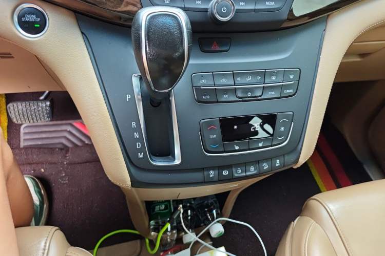 Used Buick GL8 2017 ES 28T Luxury Model China V Standard Gear Lever