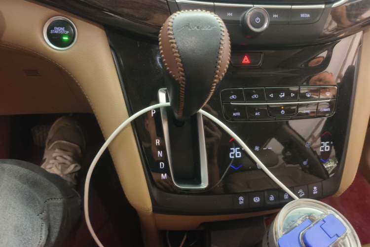 Used Buick GL8 2017 ES 28T Luxury Model China V Standard Gear Lever