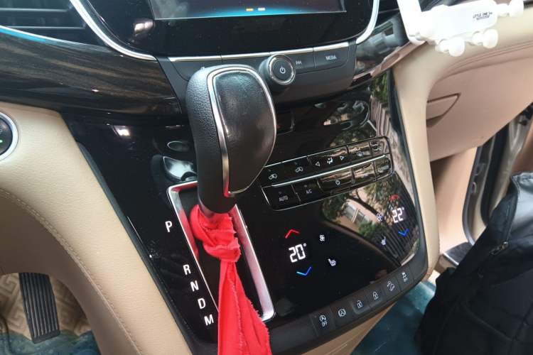 Used Buick GL8 2017 ES 28T Luxury Model China V Standard Gear Lever