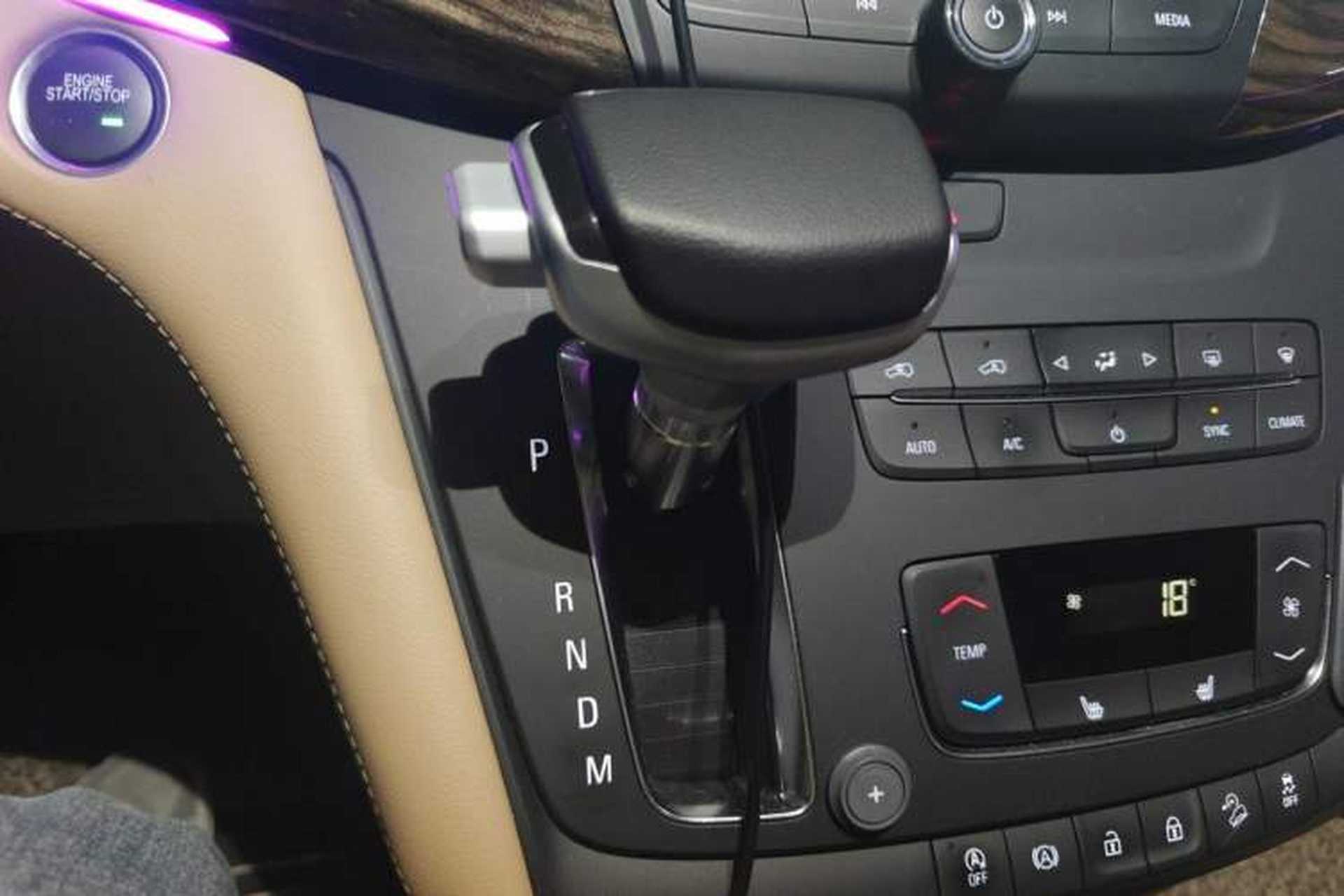 Used Buick GL8 2017 ES 28T Premium Version China V Standard Gear Lever