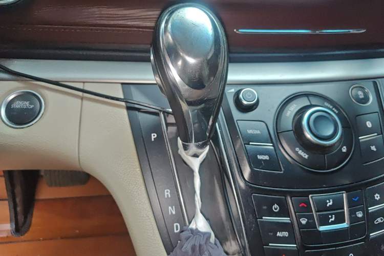 Used Buick GL8 2017 25S Luxury Version China V Standard Gear Lever