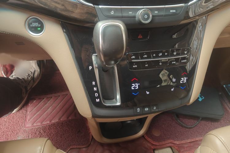 Used Buick GL8 2017 ES 28T Luxury Model China V Standard Gear Lever