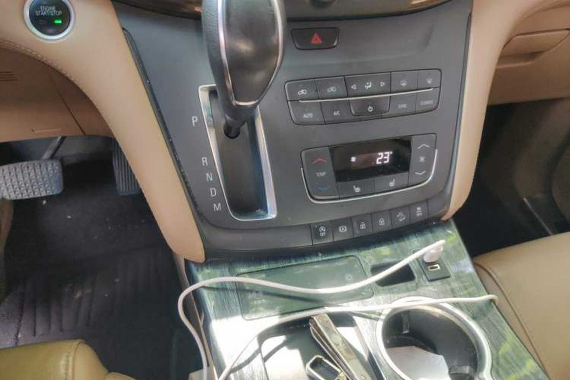 Used Buick GL8 2017 ES 28T Premium Version China V Standard Gear Lever
