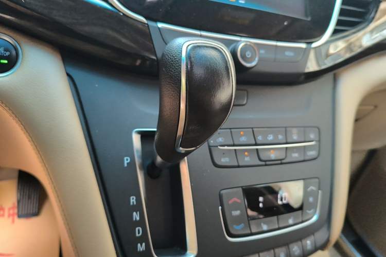 Used Buick GL8 2017 ES 28T Premium Version China V Standard Gear Lever