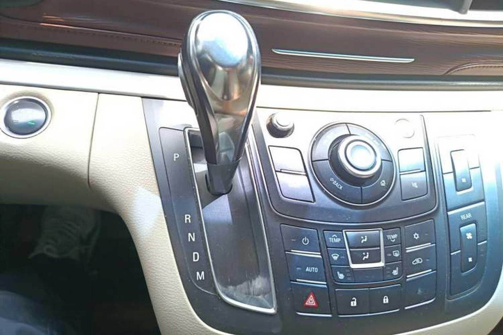 Used Buick GL8 2017 25S Luxury Version China V Standard Gear Lever