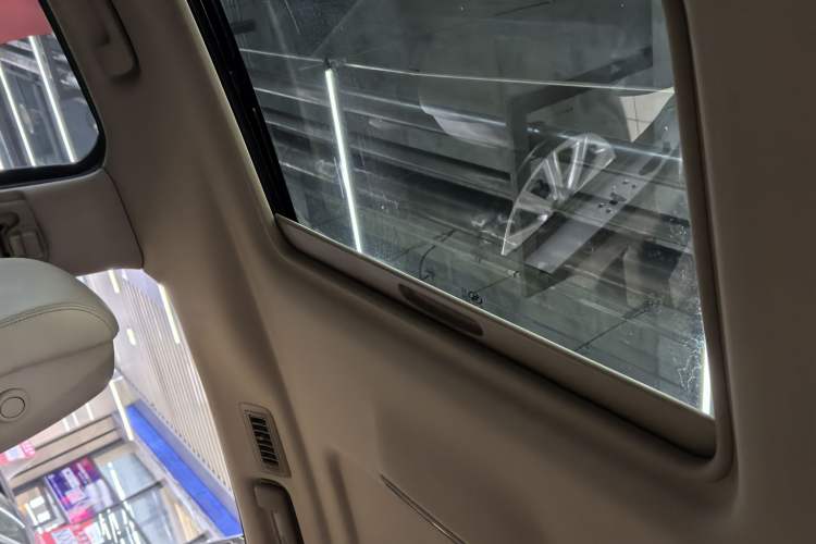 Used Buick GL8 2017 ES 28T Premium Version China V Standard Headliner