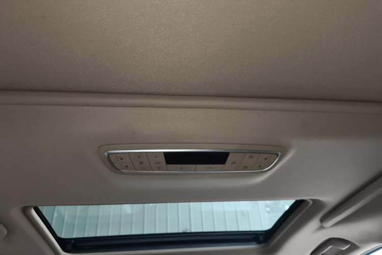 Used Buick GL8 2017 ES 28T Luxury Model China V Standard Headliner