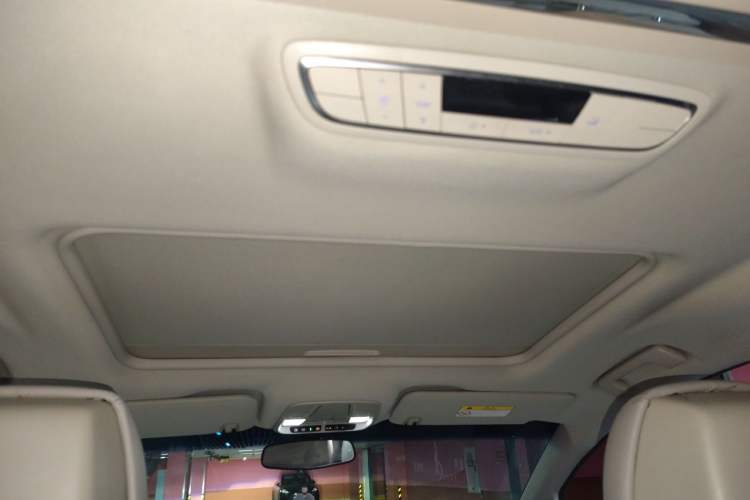 Used Buick GL8 2017 ES 28T Comfort Model China V Standard Headliner