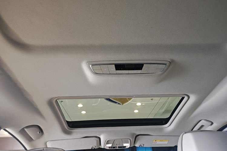 Used Buick GL8 2017 ES 28T Comfort Model China V Standard Headliner