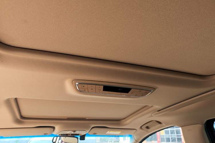 Used Buick GL8 2017 ES 28T Flagship Model China V Standard Headliner