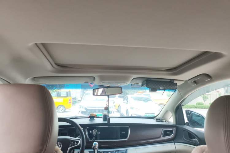 Used Buick GL8 2017 25S Prestige Version China V Standard Headliner