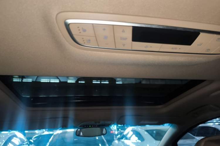 Used Buick GL8 2017 ES 28T Luxury Model China V Standard Headliner