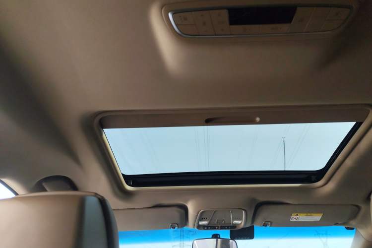 Used Buick GL8 2017 ES 28T Premium Version China V Standard Headliner