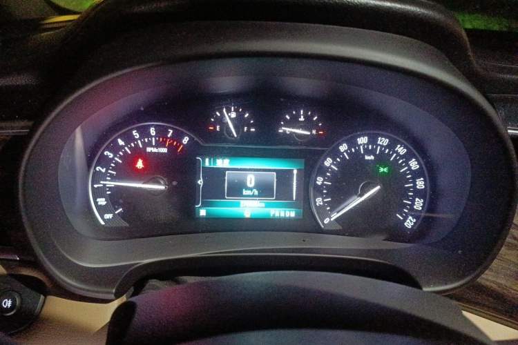 Used Buick GL8 2017 ES 28T Luxury Model China V Standard Instrument Cluster