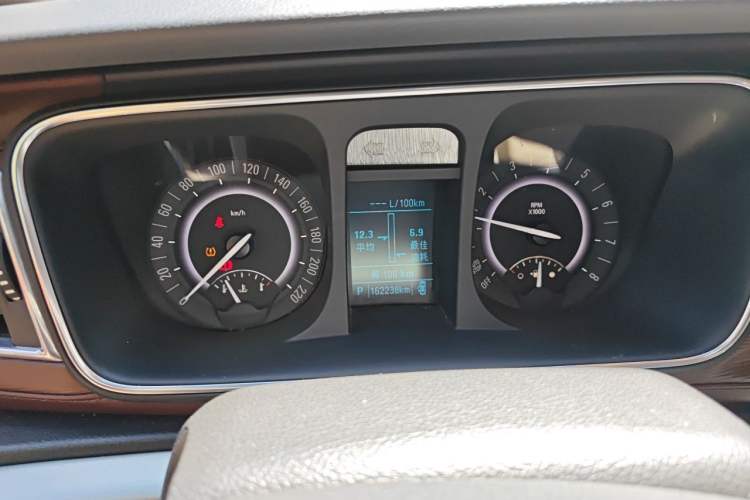 Used Buick GL8 2017 25S Prestige Version China V Standard Instrument Cluster
