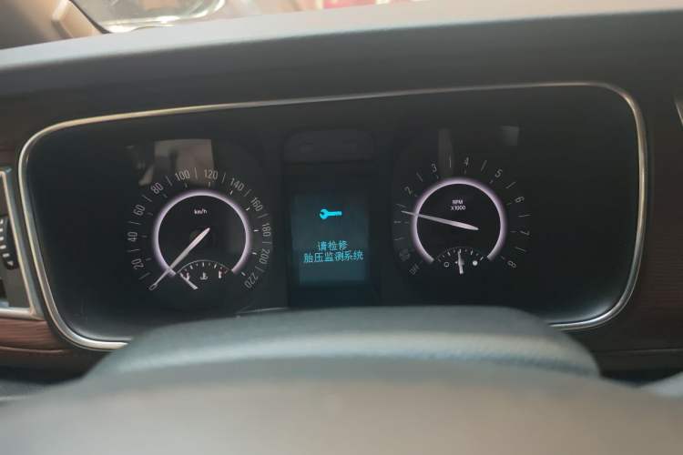 Used Buick GL8 2017 25S Comfort Version China V Standard Instrument Cluster