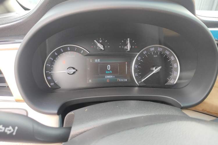 Used Buick GL8 2017 ES 28T Comfort Model China V Standard Instrument Cluster