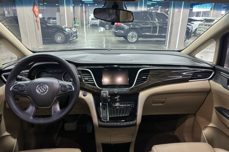 Used Buick GL8 2017 ES 28T Luxury Model China V Standard Interior 1