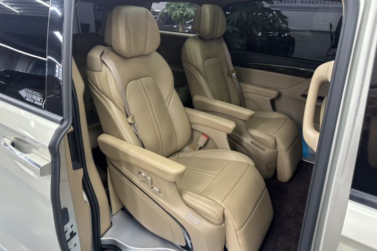 Used Buick GL8 2017 ES 28T Luxury Model China V Standard Interior 2