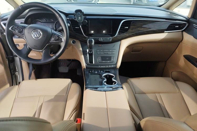 Used Buick GL8 2017 ES 28T Premium Version China V Standard Interior 2