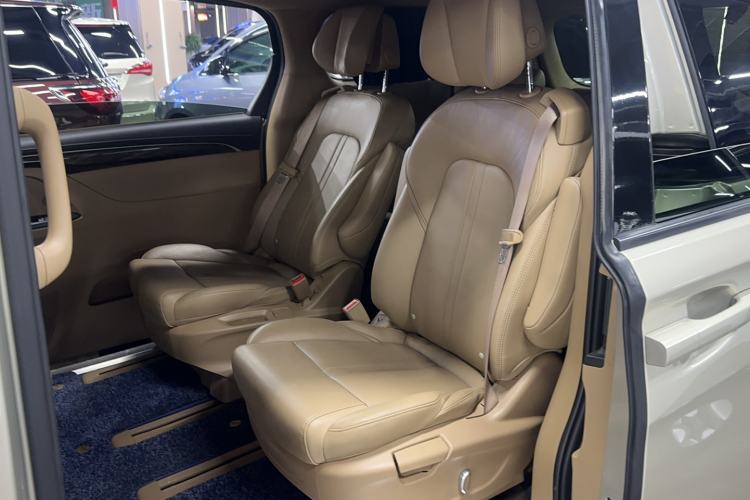 Used Buick GL8 2017 ES 28T Premium Version China V Standard Interior 2