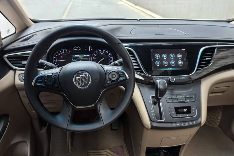 Used Buick GL8 2017 ES 28T Premium Version China V Standard Interior 5