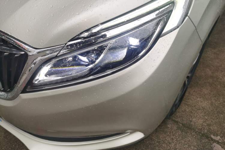 Used Buick GL8 2017 ES 28T Luxury Model China V Standard Left Front Headlight