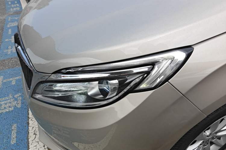 Used Buick GL8 2017 ES 28T Comfort Model China V Standard Left Front Headlight