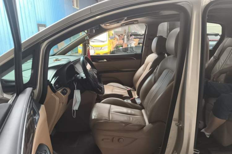 Used Buick GL8 2017 ES 28T Luxury Model China V Standard Left Front Seat
