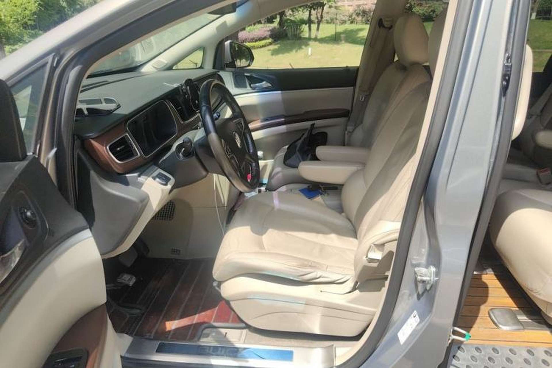 Used Buick GL8 2017 25S Luxury Version China V Standard Left Front Seat