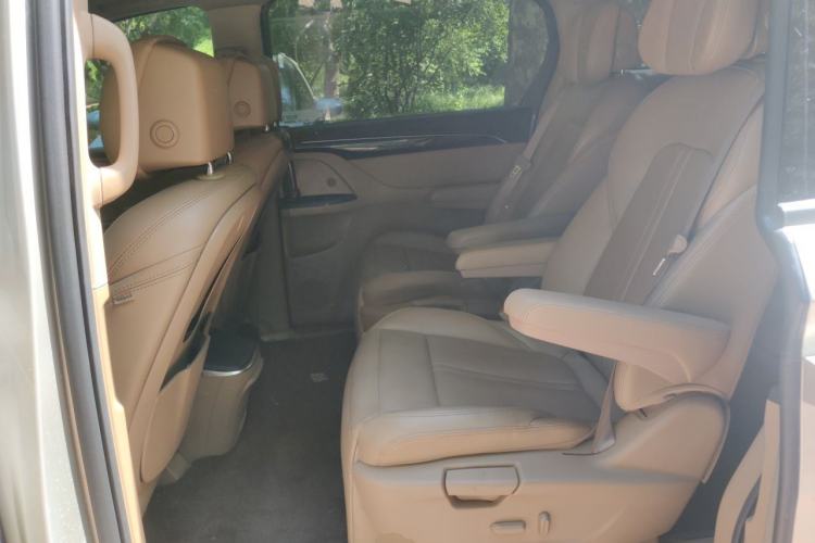 Used Buick GL8 2017 ES 28T Luxury Model China V Standard Left Rear Seat