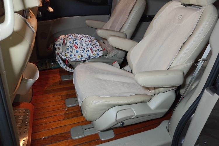 Used Buick GL8 2017 25S Comfort Version China V Standard Left Rear Seat