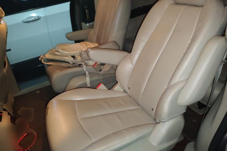 Used Buick GL8 2017 25S Luxury Version China V Standard Left Rear Seat