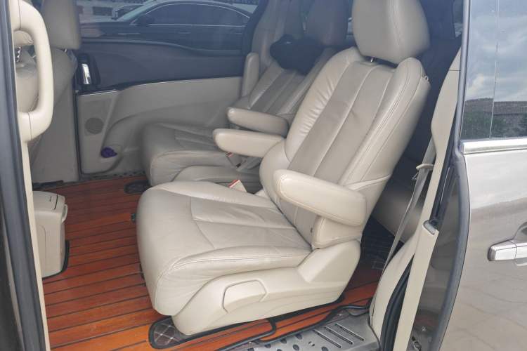 Used Buick GL8 2017 25S Luxury Version China V Standard Left Rear Seat
