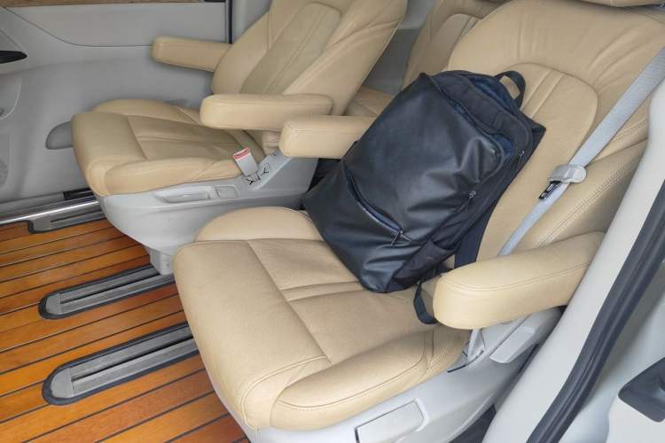 Used Buick GL8 2017 ES 28T Comfort Model China V Standard Left Rear Seat