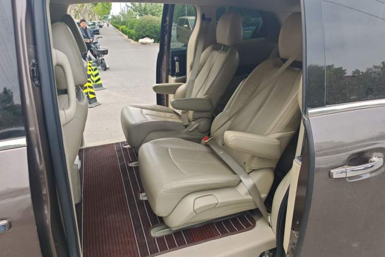 Used Buick GL8 2017 25S Luxury Version China V Standard Left Rear Seat