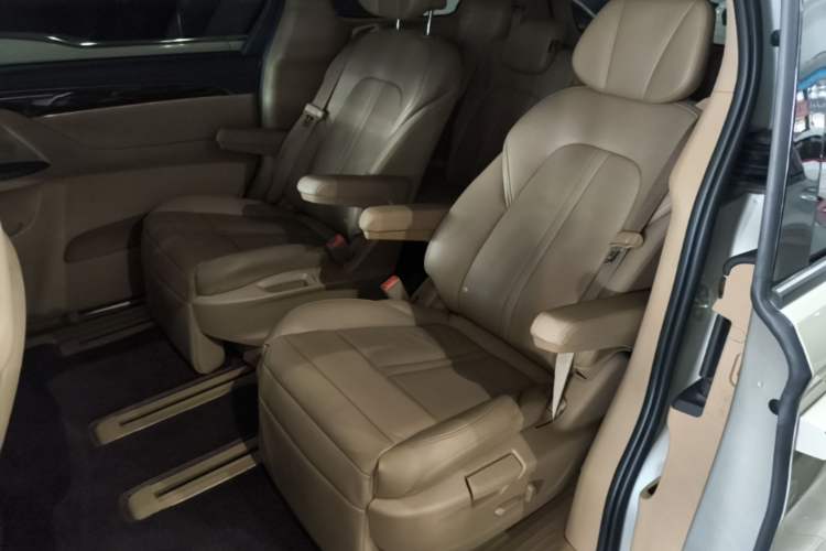 Used Buick GL8 2017 ES 28T Luxury Model China V Standard Left Rear Seat